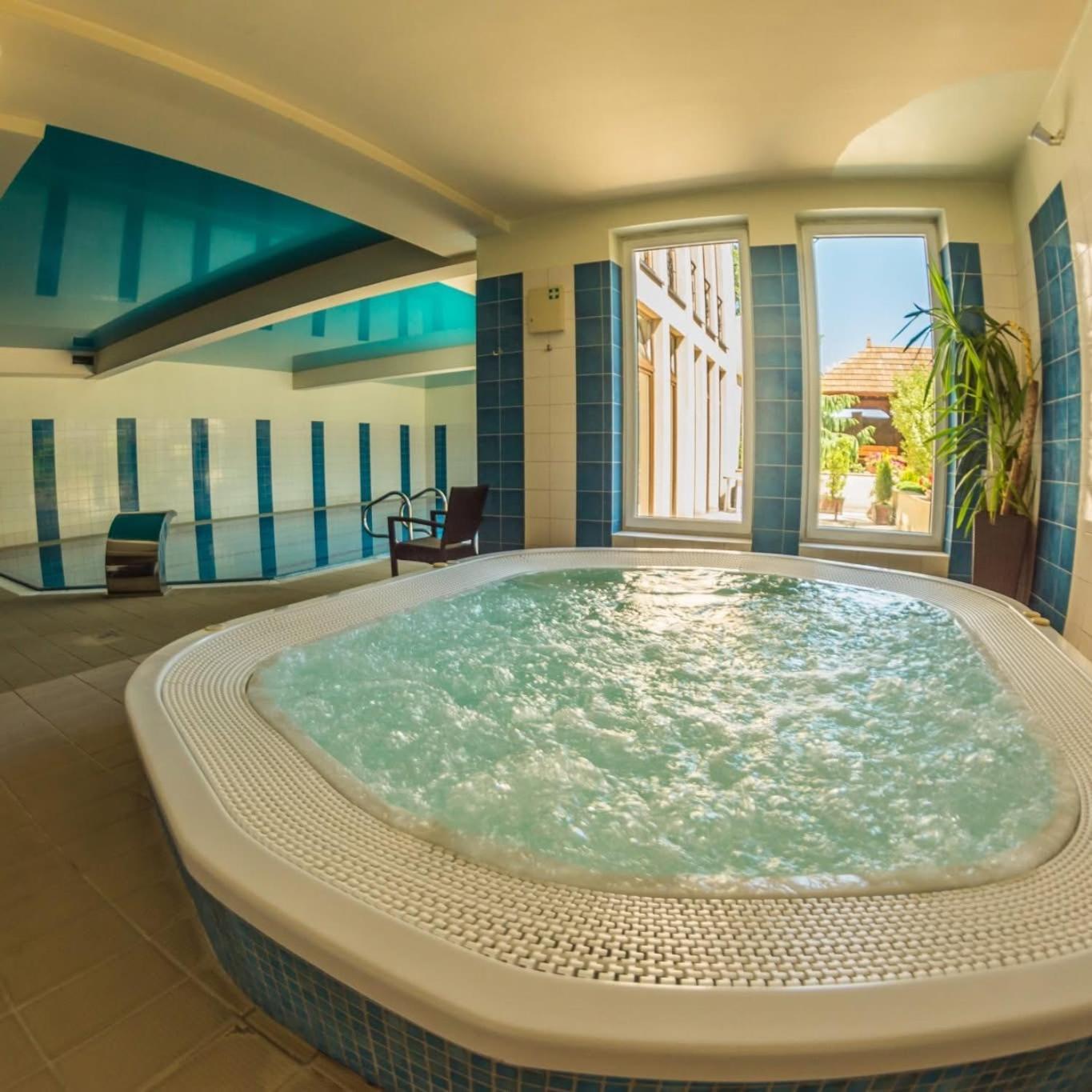 Hotel Kameralny Kielce Kültér fotó