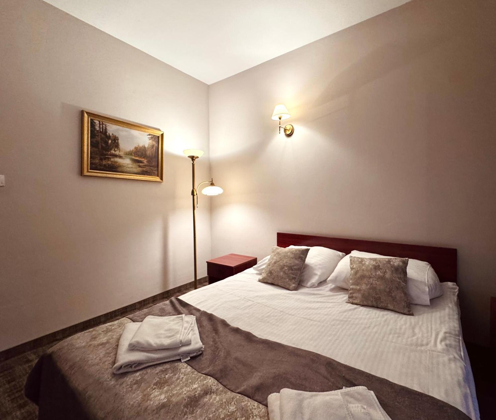 Hotel Kameralny Kielce Kültér fotó